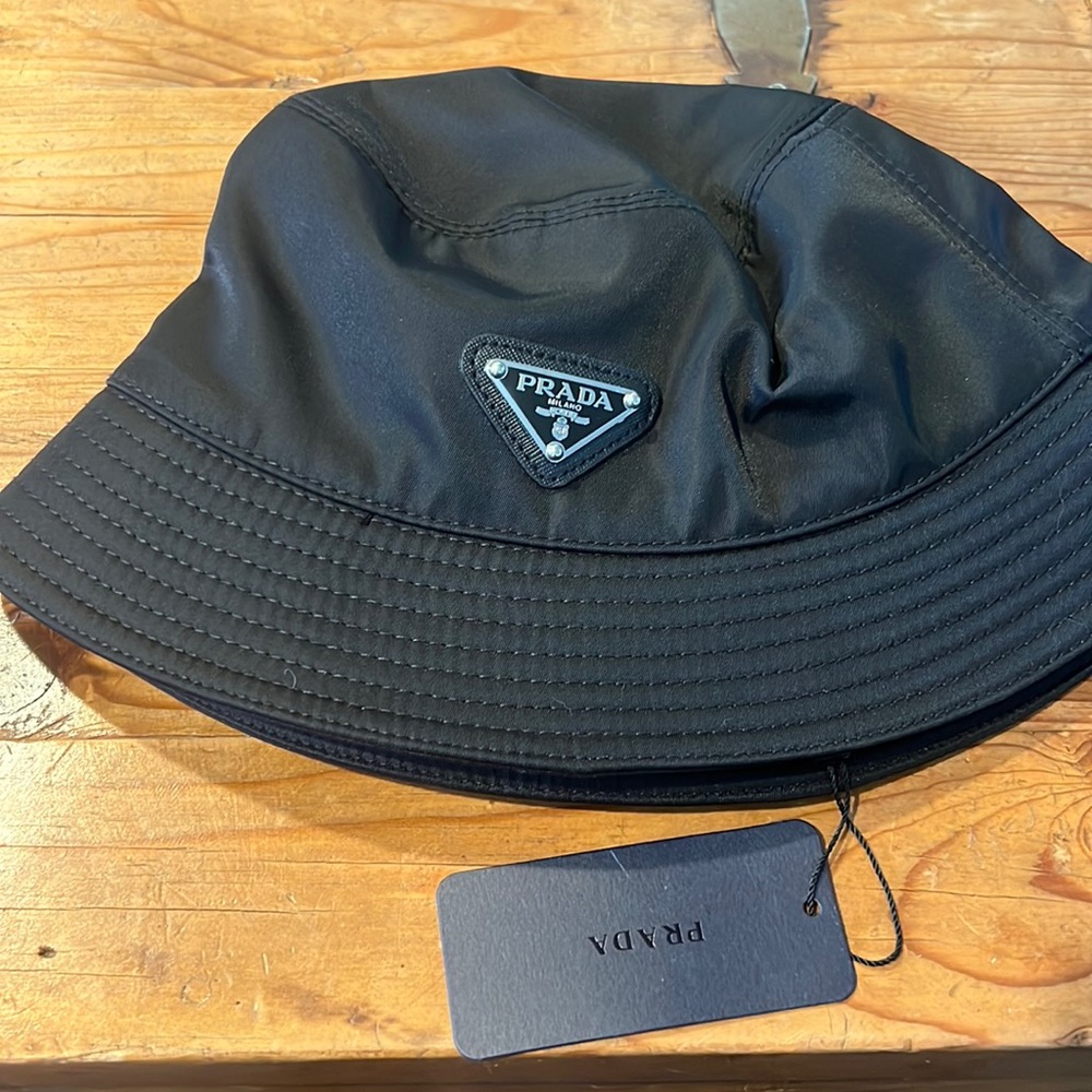 Bucket Hat // Prada